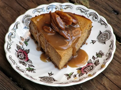 Pumpkin cheesecake with praline.