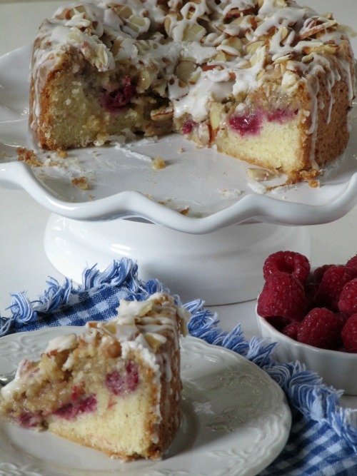 Raspberry Almond Struesel Coffeecake