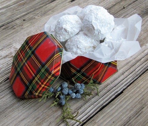 Almond Snow Balls