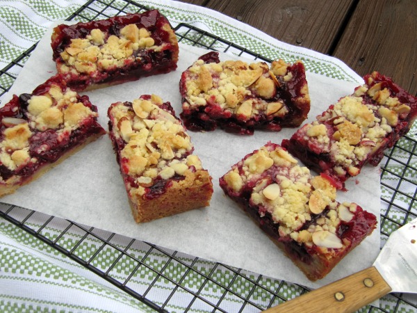 cherry-crumble-bars-almond