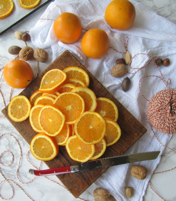 oranges-slices-with-nuts.jpg
