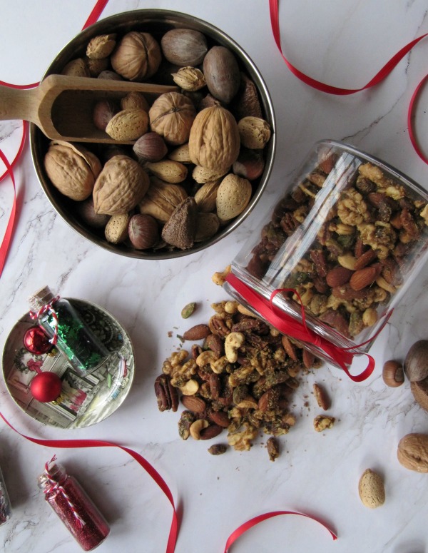 Rosemary Tarragon Mixed Nuts