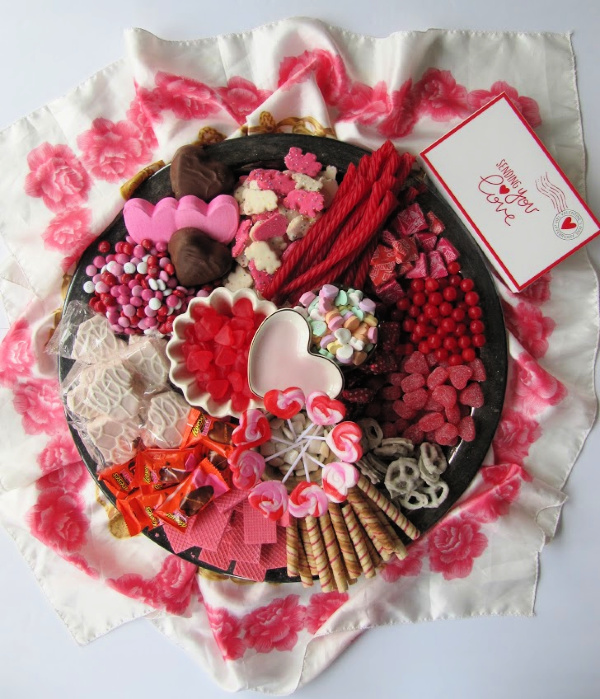 Valentines-candy-cookie-tray