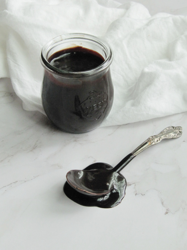 weck-jar-filled-with-hot-fudge