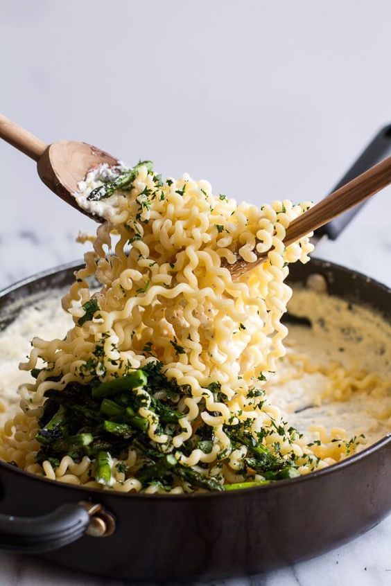 lemony garlic pasta with grilled asparagus.