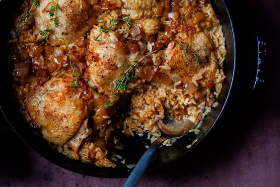 Skillet chicken with buttered onions.