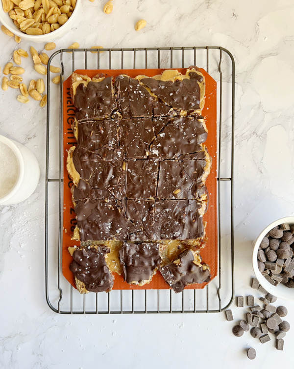 chocolate date bark with peanuts and flaky sea salt