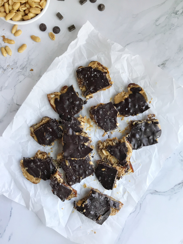 chocolate date bark with peanuts and salt