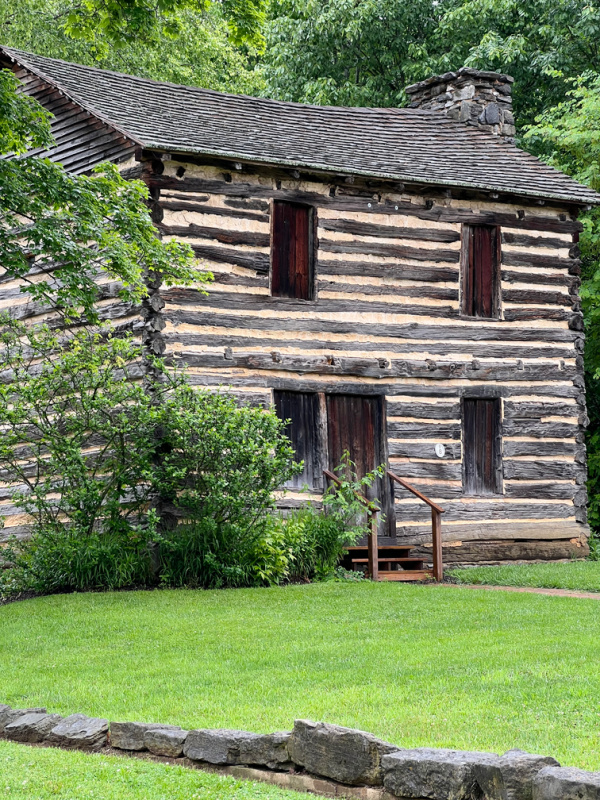 Log house Jonesboro TN.