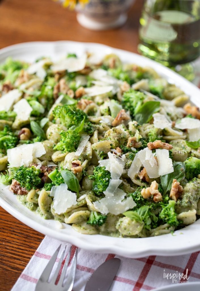Broccoli pesto pasta.