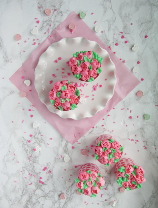 Valentine's day flower cupcakes.